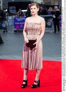 October 11, 2017 - London, London, UK - Kate Mara attends the European film premiere of Stars DonÃ¢â‚¬â ¢t Die In Liverpool showing as part of the 51st BFI London Film Festival. London UK  - ZUMAt138 20171011_zap_t138_005 Copyright: xRayxTangx