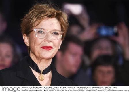 Anette Bening at the Premiere from Film Stars Don T the in Liverpool on the 61 BFI London Film Festival in Odeon Leicester Square London 11 10 2017 Anette Bening  Foto:xS.xVasx xFuturexImage