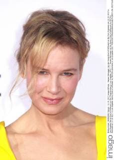 Renee Zellweger at the Same Child of different As ME Film Premiere at 12 10 2017 in Los Angeles Same Child of different As ME Film premiere in Los Angeles 2017