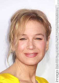 Renee Zellweger at the Same Child of different As ME Film Premiere at 12 10 2017 in Los Angeles Same Child of different As ME Film premiere in Los Angeles 2017