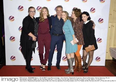 Vera Kasimir Stephanie Krogmann Susanne Bormann Hannes Jaenicke Muriel Baumeister and Mimi Fiedler at the Premiere the SAT 1 Films not with us the in Delphi LUX Cinema Berlin 12 10 2017 Foto:xF.xKernx xFuturexImage