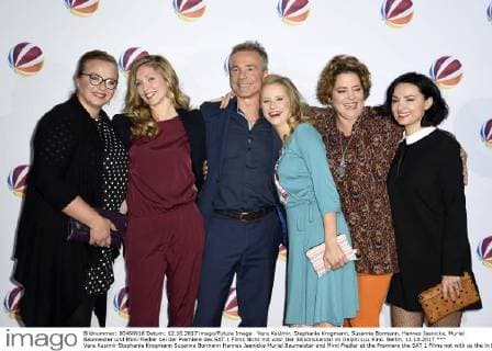 Vera Kasimir Stephanie Krogmann Susanne Bormann Hannes Jaenicke Muriel Baumeister and Mimi Fiedler at the Premiere the SAT 1 Films not with us the in Delphi LUX Cinema Berlin 12 10 2017 Foto:xF.xKernx xFuturexImage