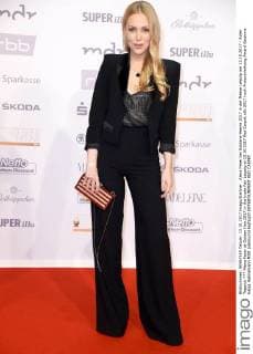 Alexa Feser at Golden Hen 2017 in the trade Fair Leipzig at 13 10 2017 Red Carpet