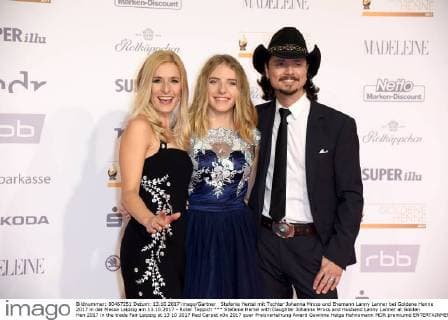 Stefanie Hertel with Daughter Johanna Mross and Husband Lanny Lanner at Golden Hen 2017 in the trade Fair Leipzig at 13 10 2017 Red Carpet