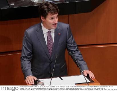 October 13 2017 EUM20171013NAC22 JPG CIUDAD DE MEXICO PoliticsPolitica Mexico Canada El primer ministro de Canada Justin Trudeau en la sesion solemne del Senado de la Republica 13 de octubre de 2017 para recibirlo durante su visita oficial a Mexico Foto Agencia EL UNIVERSALLucia GodinezJMA  - ZUMAu78_ 20171013_zaf_u78_061 Copyright: xElxUniversalx