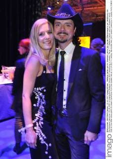 Stefanie Hertel and her Husband Lanny ISIS at the After-show party to award Ceremony from the Golden Hen at 13 10 2017 in Leipzig the Golden Hen 2017 award Ceremony in Leipzig Party