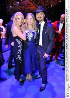 Stefanie Hertel with their Daughter Johanna Mross and Husband Lanny ISIS at the After-show party to award Ceremony from the Golden Hen at 13 10 2017 in Leipzig the Golden Hen 2017 award Ceremony in Leipzig Party