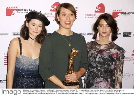 Lea van acken Teresa Hoerl and Lisa Marie Koroll at the 28 award Ceremony the Hesse Film and Kinopreises in the Ancients Opera Frankfurt 13 10 2017 Foto:xP.xBackx xFuturexImage