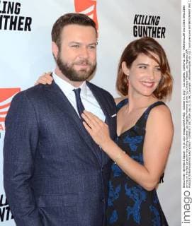 October 14, 2017 - Los Angeles, California, USA - TARAN KILLAM and COBIE SMULDERS arrives on the Red Carpet for the Killing Gunther Los Angeles Premiere at the TLC Chinese Theater. Los Angeles USA - ZUMAb173 20171014_zap_b173_062 Copyright: xBillyxBennightx