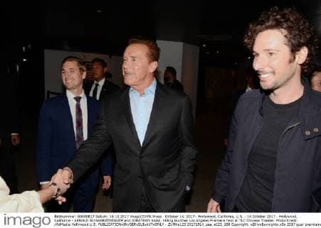 October 14, 2017 - Hollywood, California, U.S. - 14 October 2017 - Hollywood, California - ARNOLD SCHWARZENEGGER and JONATHAN SABA. Killing Gunther Los Angeles Premiere held at TLC Chinese Theater. Photo Credit: AdMedia Hollywood U.S. - ZUMAa123 20171014_zaa_a123_188 Copyright: xBillyxBennightx