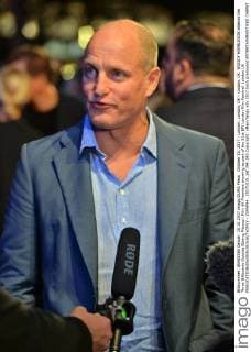October 15, 2017 - London, London, UK - London, UK. WOODY HARRLESON attends the Three Billboards Outside Ebbing Missouri Film UK Premiere showing as part of the 51st BFI London Film Festival. London UK  - ZUMAl94_ 20171015_zaf_l94_093 Copyright: xRayxTangx