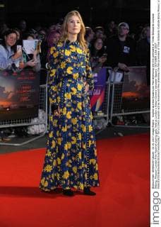 English actress Rosamund Pike attending the film premiere of Three Billboards Outside Ebbing, Missouri London Film Festival closing gala, held at London s Odeon Cinema Leicester Square. OCTOBER 15th 2017  TSTx172433