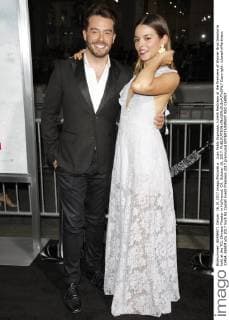 Juan Pablo Espinosa, Julieth Restrepo at the Premiere of Warner Bros Geostorm held at the TCL Chinese Theater in Hollywood, CA, October 16, 2017.  Copyright: xJosephxMartinezx 33454_069JM