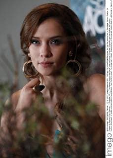 Actress Carolina Miranda poses during the promotion of the saga Senora Acero, La Coyote in Mexico City, Mexico, 17 October 2017. The series shows the life of Vicenta Acero (Carolina Miranda) and her battle for a more human treatment of undocummented immigrants and their fight to reach the American dream. Presentation of the series Senora Acero, La Coyote in Mexico City !ACHTUNG: NUR REDAKTIONELLE NUTZUNG!  Copyright: xJorgexNúnezx CMX006 20171017-636438790712303881