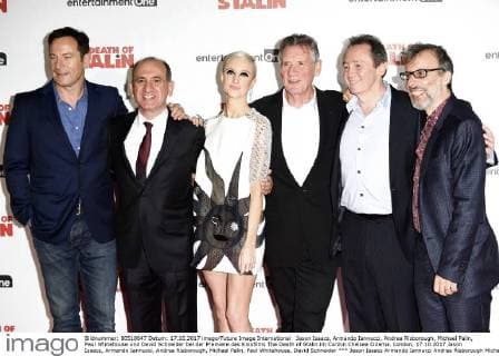 Jason Isaacs Armando Iannucci Andrea Risborough Michael Palin Paul White House and David Schneider at the Premiere the Cinema The Death of Stalin in Curzon Chelsea Cinema London 17 10 2017 Jason Isaacs Armando Iannucci Andrea Risborough Michael Palin Paul White House David Schneider  Foto:xS.xVasx xFuturexImage