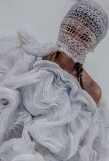 October 15, 2017 - Budapest, Hungary - A model displays a creation by Polish designer Sandra Stachura during Mercedes-Benz Fashion Week Central Europe on Oct 15, 2017 at Museum of Applied Arts in Budapest, Hungary. Budapest Hungary  - ZUMAn230 20171015_zaa_n230_539 Copyright: xRobertxSzaniszlox