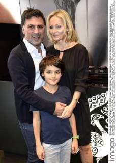 Shan RAHIMKHAN with Wife Claudia and Son KIYAN the the Opening the New Concept Stores Red Carpet Ready by Shan RAHIMKHAN at Shan RAHIMKHAN Hairdresser at Gendarmenmarkt Berlin 18 10 2017 Foto:xF.xKernx xFuturexImage