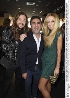 Riccardo Simonetti Shan RAHIMKHAN and Jenny Elvers the the Opening the New Concept Stores Red Carpet Ready by Shan RAHIMKHAN at Shan RAHIMKHAN Hairdresser at Gendarmenmarkt Berlin 18 10 2017 Foto:xF.xKernx xFuturexImage