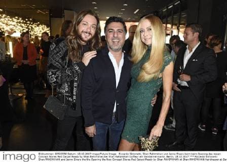 Riccardo Simonetti Shan RAHIMKHAN and Jenny Elvers the the Opening the New Concept Stores Red Carpet Ready by Shan RAHIMKHAN at Shan RAHIMKHAN Hairdresser at Gendarmenmarkt Berlin 18 10 2017 Foto:xF.xKernx xFuturexImage