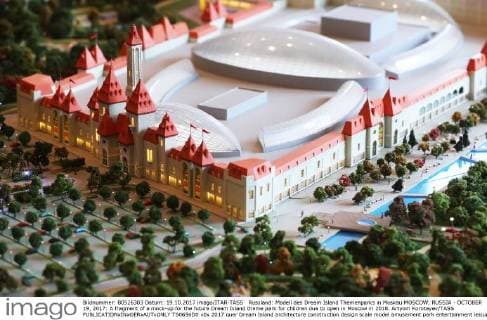 Russland: Modell des Dream Island Themenparks in Moskau MOSCOW, RUSSIA - OCTOBER 19, 2017: A fragment of a mock-up for the future Dream Island theme park for children due to open in Moscow in 2018. Artyom Korotayev TASS  TS0656D0