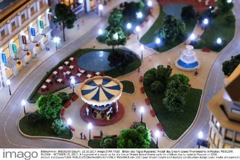 Bilder des Tages Russland: Modell des Dream Island Themenparks in Moskau MOSCOW, RUSSIA - OCTOBER 19, 2017: A fragment of a mock-up for the future Dream Island theme park for children due to open in Moscow in 2018. Artyom Korotayev TASS  TS0656C8