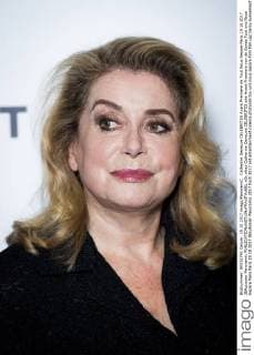 Catherine Deneuve CELEBRITES Avant Premiere de Tout Nous Separe Paris 19 10 2017 JBAutissier Panoramic 