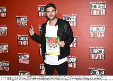 Ricardo Weininger Ricky Reason at the Premiere the Musicals Santa Mary with the largest Hits from Roland Kaiser in German Theatre Munich 19 10 2017 Foto:xP.xSchönbergerx xFuturexImage