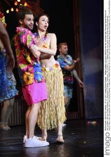 Rafael Haider and Juliet at the Premiere the Musicals Santa Mary with the largest Hits from Roland Kaiser in German Theatre Munich 19 10 2017 Foto:xP.xSchönbergerx xFuturexImage