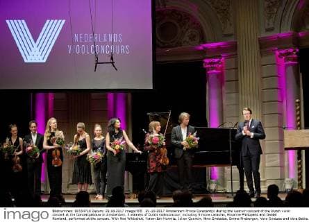 21-10-2017 Amsterdam Prince Constantijn during the lustrum concert of the Dutch violin concert at the Concertgebouw in Amsterdam. 5 winners of Dutch violinconcour, including Simone Lamsma, Rosanne Philippens and Daniel Rowland, performed at the concert. With Noa Wildschut, Yoram Ish-Hurwitz, Julien Quentin, Nino Gvetadze, Emma Rhebergen, Vera Goetzee and Vera Beths.  Copyright: xPPE WERFx