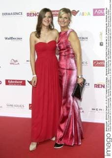 Barbara Hahlweg with Daughter Franka at the 11 award Ceremony the Golden Picture the Woman 2017 in Cruise Center Werder stone Hamburg 21 10 2017 Foto:xH.xHartmannx xFuturexImage
