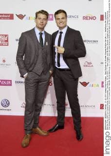 Raul Judges with Brother Ricardo Judges at the 11 award Ceremony the Golden Picture the Woman 2017 in Cruise Center Werder stone Hamburg 21 10 2017 Foto:xH.xHartmannx xFuturexImage