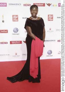 Auma Obama at the 11 award Ceremony the Golden Picture the Woman 2017 in Cruise Center Werder stone Hamburg 21 10 2017 Foto:xH.xHartmannx xFuturexImage