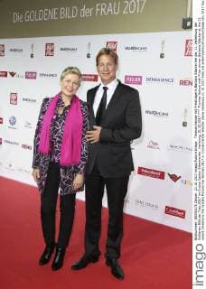 Thomas Heinze with Prize winner Barbara Stäcker at the 11 award Ceremony the Golden Picture the Woman 2017 in Cruise Center Werder stone Hamburg 21 10 2017 Foto:xH.xHartmannx xFuturexImage