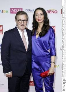 Jan Hofer with Girlfriend Phong Lan Truong at the 11 award Ceremony the Golden Picture the Woman in Cruise Center Werder stone Hamburg 21 10 2017 Foto:xS.xGabschx xFuturexImage