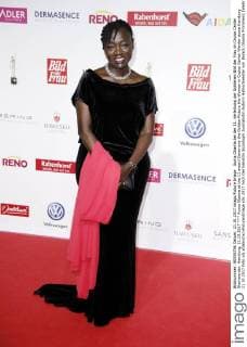 Auma Obama at the 11 award Ceremony the Golden Picture the Woman in Cruise Center Werder stone Hamburg 21 10 2017 Foto:xS.xGabschx xFuturexImage