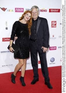 Claudia Wenzel with Husband Rüdiger Joswig at the 11 award Ceremony the Golden Picture the Woman in Cruise Center Werder stone Hamburg 21 10 2017 Foto:xS.xGabschx xFuturexImage