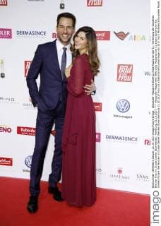 Alexander Mazza with Wife Viola Mazza at the 11 award Ceremony the Golden Picture the Woman in Cruise Center Werder stone Hamburg 21 10 2017 Foto:xS.xGabschx xFuturexImage