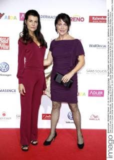 Nicola Tiggeler and Janina Hartwig at the 11 award Ceremony the Golden Picture the Woman in Cruise Center Werder stone Hamburg 21 10 2017 Foto:xS.xGabschx xFuturexImage