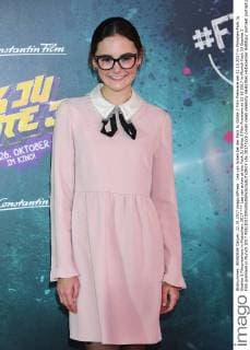 Lea van acken at the Fack JU Göhte 3 Film Premiere at 22 10 2017 in Munich Fack JU Goehte 3 Film premiere in Munich 2017