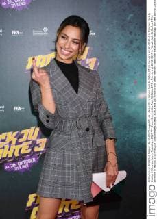 Gizem Emre at the Fack JU Göhte 3 Film Premiere at 22 10 2017 in Munich Fack JU Goehte 3 Film premiere in Munich 2017