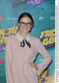 Lea van acken at the World premiere from Fack JU Göhte 3 Munich Germany 22 10 2017 Cinema World premiere Fack JU Göhte 3 xklx