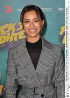 Gizem Emre at the World premiere from Fack JU Göhte 3 laughs Laughing cheerful radiant optimistic Munich Germany 22 10 2017 Cinema World premiere Fack JU Göhte 3 xklx