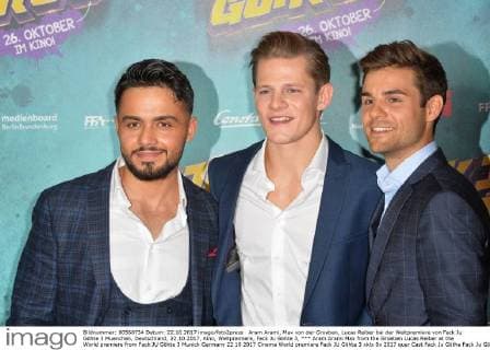 Aram Arami Max from the Groeben Lucas Reiber at the World premiere from Fack JU Göhte 3 Munich Germany 22 10 2017 Cinema World premiere Fack JU Göhte 3 xklx
