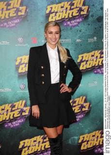 Verena Kerth Film premiere from Fack JU Goehte 3 in Mathaeser Filmpalast in Munich at 22 10 2017