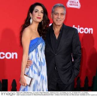 October 22, 2017 - Los Angeles, CA, U.S. - 22 October 2017 - Los Angeles, California - Amal Clooney and George Clooney. Ã¢â‚¬oeSuburbiconÃ¢â‚¬Â Premiere held at the Regency Village Theatre in Los Angeles. Photo Credit: AdMedia Los Angeles U.S. - ZUMAa123 20171022_zaa_a123_009 Copyright: xAdmediax