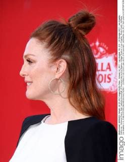 October 22, 2017 - Los Angeles, CA, U.S. - 22 October 2017 - Los Angeles, California - Julianne Moore. Ã¢â‚¬oeSuburbiconÃ¢â‚¬Â Premiere held at the Regency Village Theatre in Los Angeles. Photo Credit: AdMedia Los Angeles U.S. - ZUMAa123 20171022_zaa_a123_079 Copyright: xAdmediax