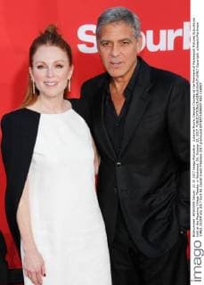 Julianne Moore, George Clooney at the Premiere of Paramount Pictures Suburbicon held at the Regency Village Theater in Westwood, CA, October 22, 2017.  Copyright: xJosephxMartinezx 33462_010JM