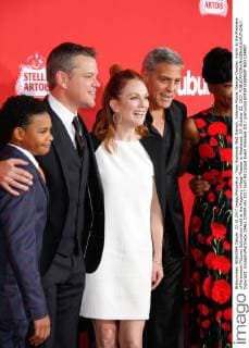 Tony Espinosa, Matt Damon, Julianne Moore, George Clooney, Karim at the Premiere of Paramount Pictures Suburbicon held at the Regency Village Theater in Westwood, CA, October 22, 2017.  Copyright: xJosephxMartinezx 33462_078JM