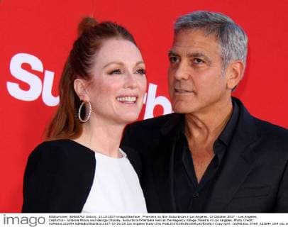 Premiere du film Suburbicon a Los Angeles. 22 October 2017 - Los Angeles, California - Julianne Moore and George Clooney. Suburbicon Premiere held at the Regency Village Theatre in Los Angeles. Photo Credit: AdMedia 221694 AdMedia Starface 2017-10-22 CA Los Angeles Etats-Unis  Copyright: xAdMediax STAR_221694_054