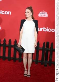 LOS ANGELES - OCT 22: Julianne Moore at the Suburbicon Premiere at the Village Theater on October 22, 2017 in Westwood, CA  Copyright: xKathyxHutchinsx xIPAx xHutchinsxPhotox